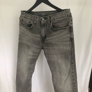 Grey Levi’s Jeans